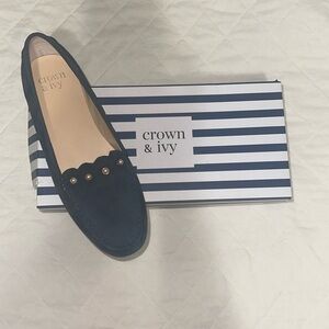 ✨NEW IN BOX✨Crown & Ivy Navy Suede Leah Loafers S:7.5